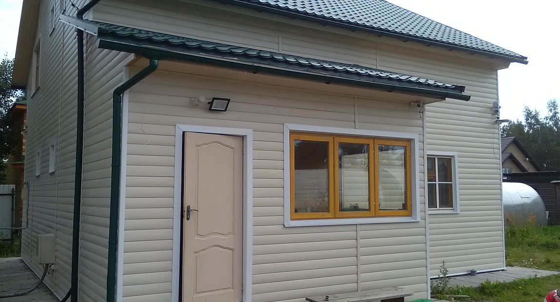 Монтаж винилового блок-хауса СНТ Предпортовец