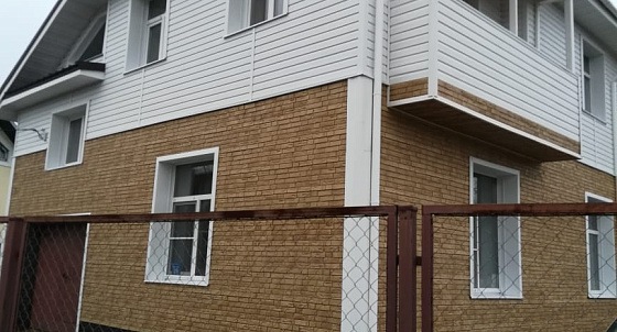 Монтаж металлочерепицы и облицовка виниловым сайдингом и фасадными панелями в п. Солнечное