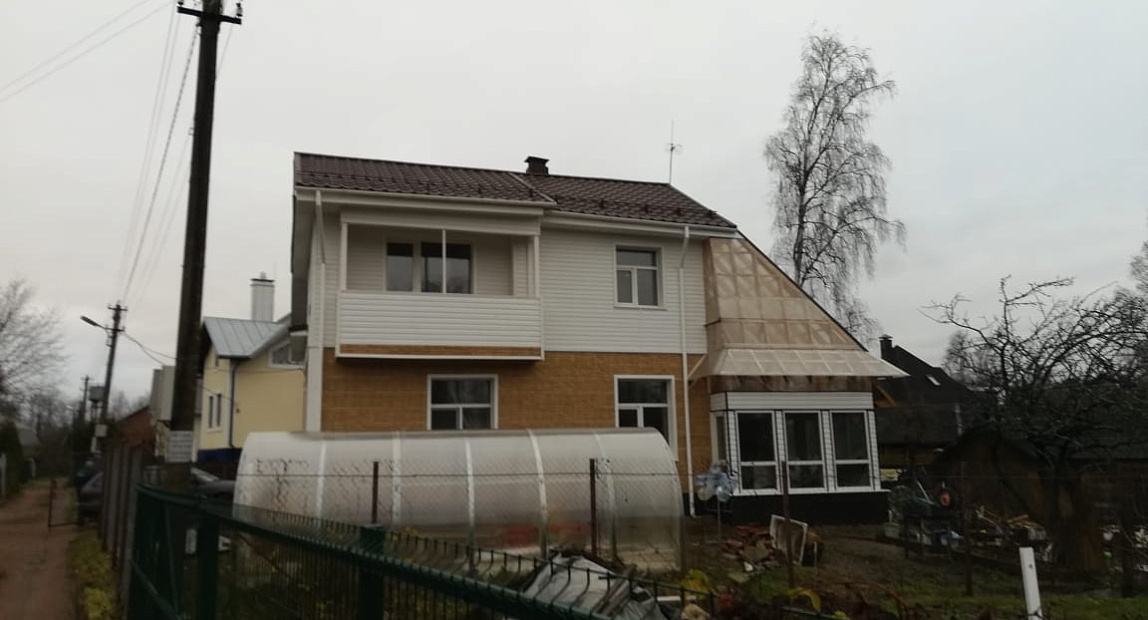Монтаж металлочерепицы и облицовка виниловым сайдингом и фасадными панелями в п. Солнечное