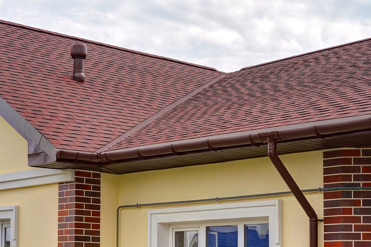 Угол желоба 135°ТН ПВХ, коричневый